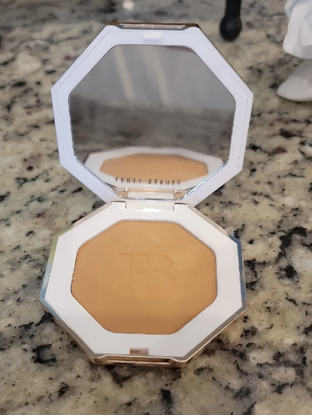 Fenty Beauty Instant Warmth Bronzer 